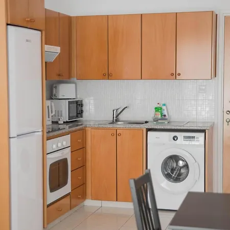 Renovated One Bedroom In With Pool شقة *