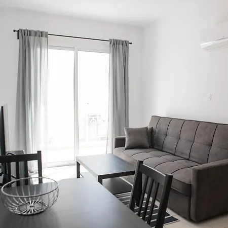 Renovated One Bedroom In With Pool Apartment Paphos
