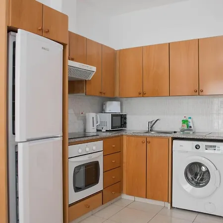 Renovated One Bedroom In With Pool דירה