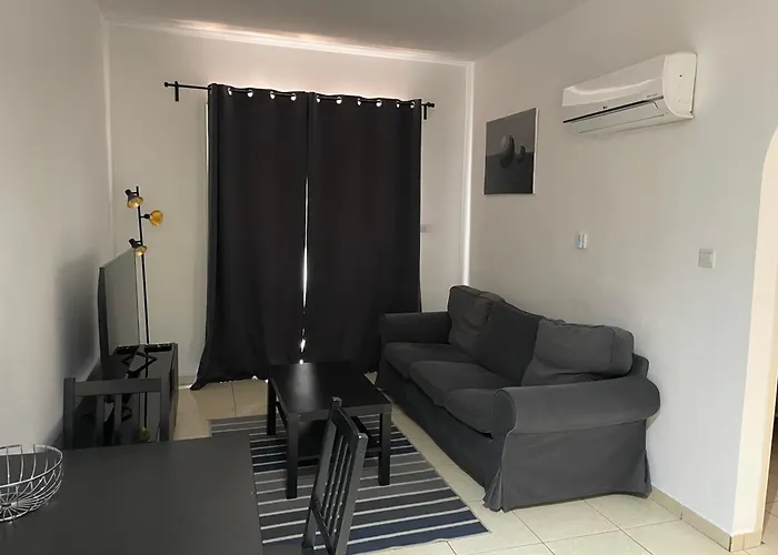 Apartmán Renovated One Bedroom In With Pool Paphos